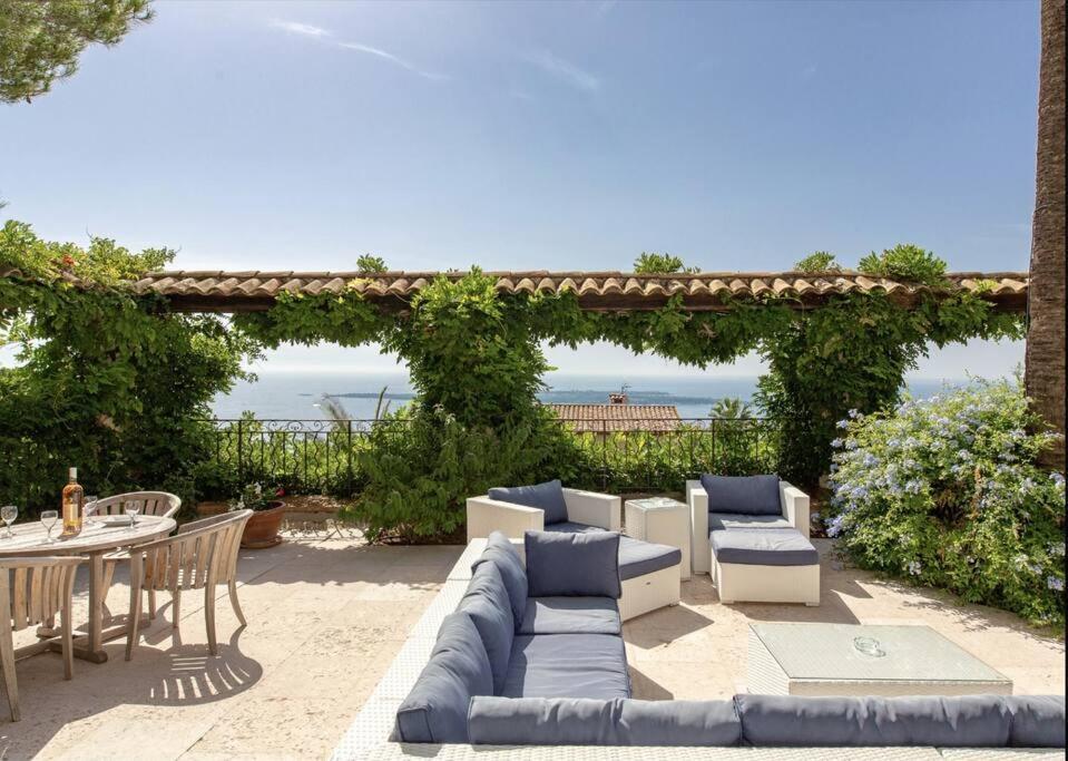 Le Castel Rose Super Cannes, Face Aux Iles De Lerins Vallauris Exteriér fotografie