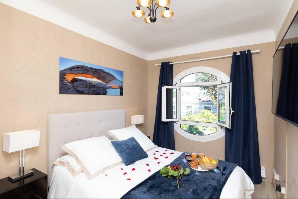 Le Castel Rose Super Cannes, Face Aux Iles De Lerins Vallauris Exteriér fotografie
